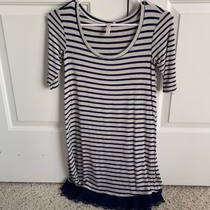 Blue and cream short sleeve dress
